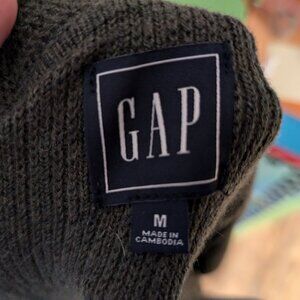 GAP Sweater